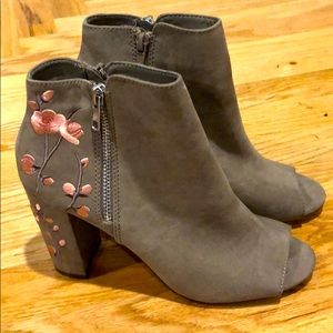 Ankle booties